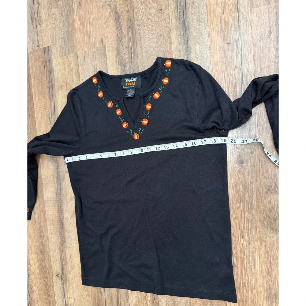 Design America Studio Treat Pumpkin Embroidered Black Top Women L Fall Halloween